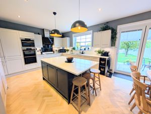 Photo 33- click for photo gallery